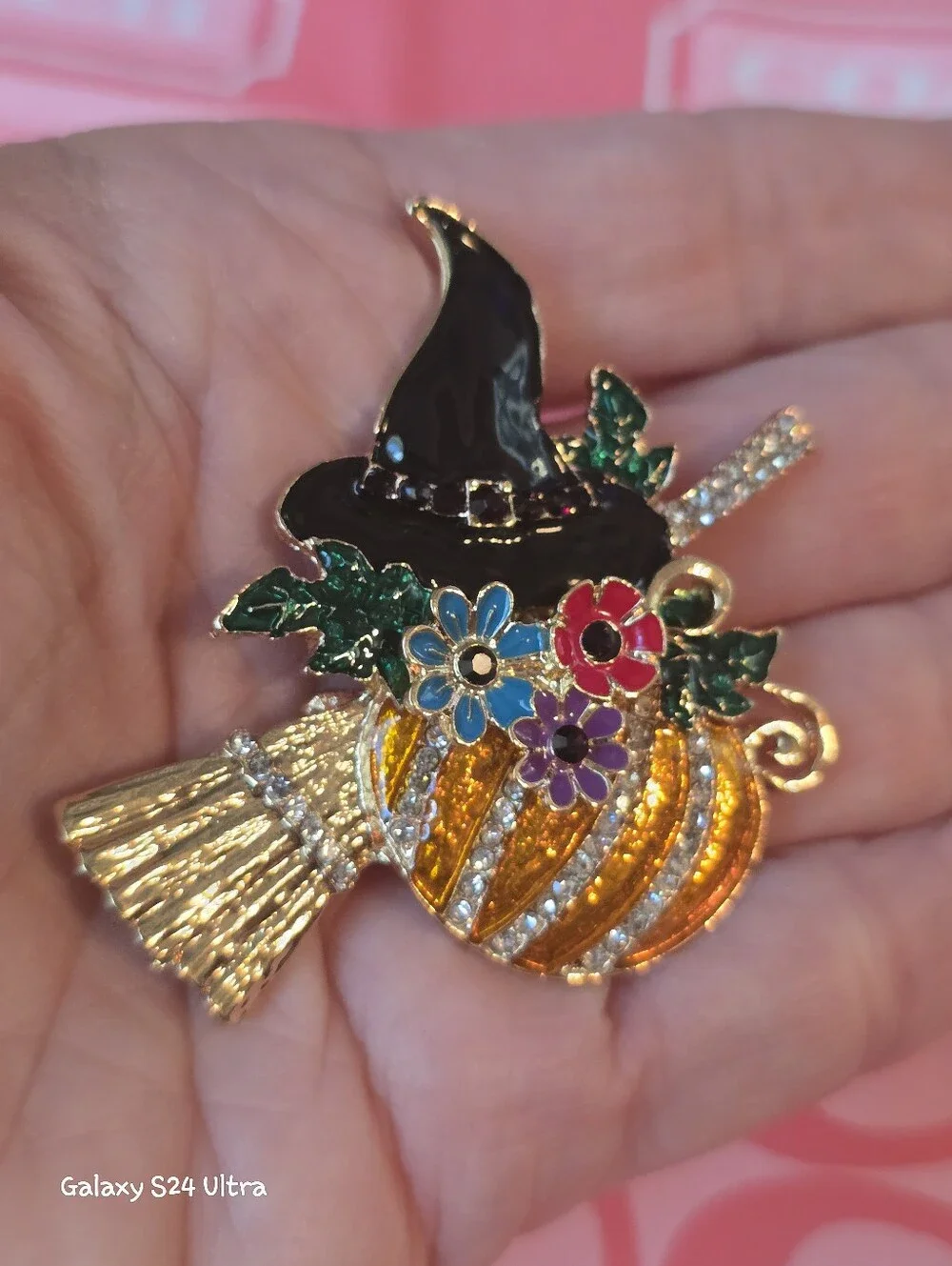 Witch Hat, Broom, Pumpkin Fall Decor Brooch NEW